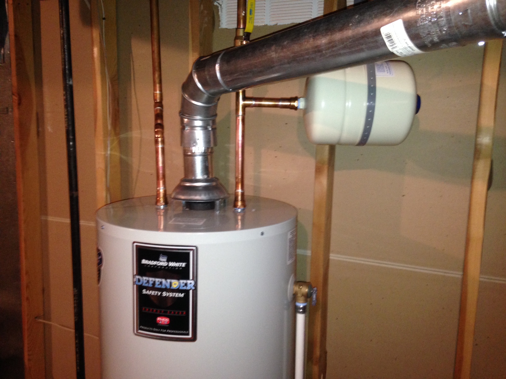 hot water heater overflow pipe